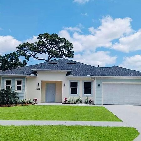 Brand New Tampa Oasis With Private Jacuzzi Retreat Villa Луц Екстериор снимка