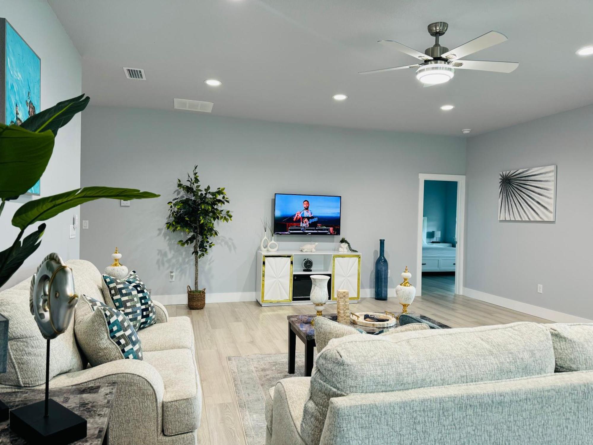 Brand New Tampa Oasis With Private Jacuzzi Retreat Villa Луц Екстериор снимка