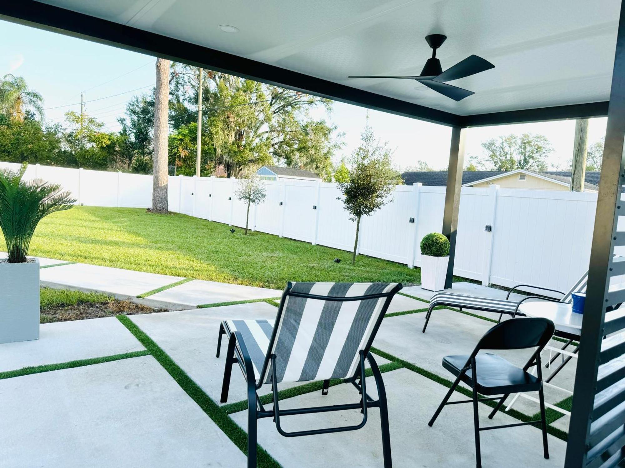 Brand New Tampa Oasis With Private Jacuzzi Retreat Villa Луц Екстериор снимка
